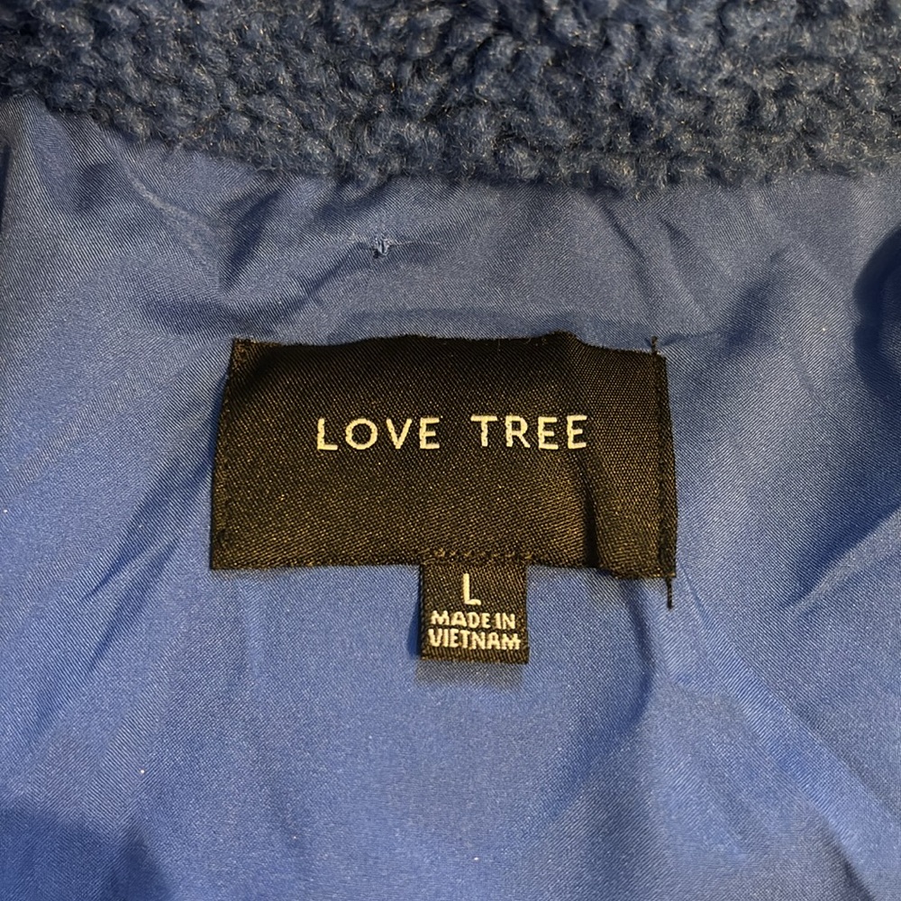 SOLD‼️ Love Tree cropped sherpa/teddy jacket - Picture 2 of 3